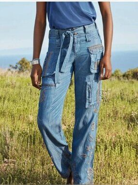 Johnny Was Embroidered Cargo Pants Sz 10